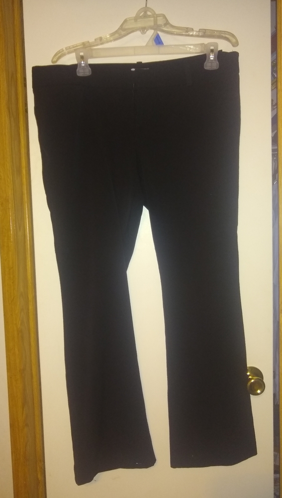 Monroe and Main black slacks Sz 16